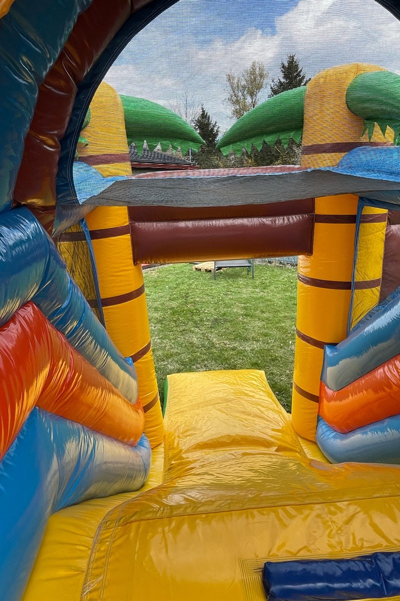 Piratenschiff-Hüpfburg Spielfläche